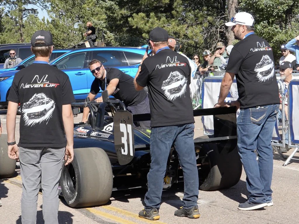Never Lift Pikes Peak Tee - Image 4