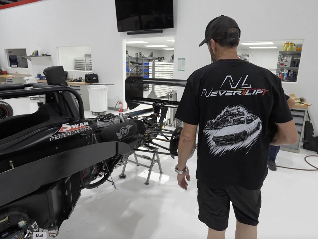 Never Lift Pikes Peak Tee - Image 5