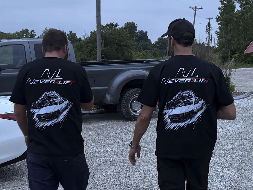 Never Lift Pikes Peak Tee - Image 8